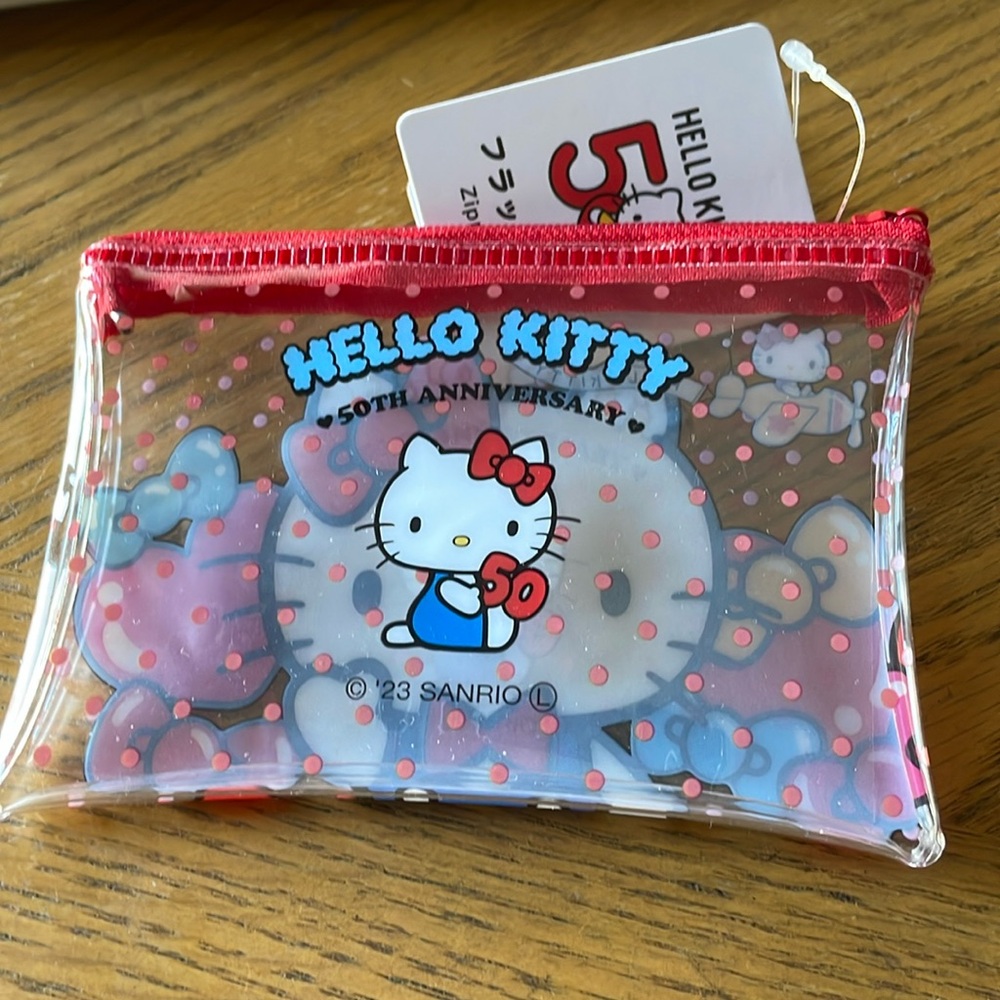 Sanrio Hello Kitty Zipper Bag NWT - Picture 2 of 2